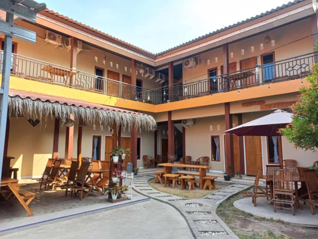 Asta Homestay Karimunjawa Exterior photo